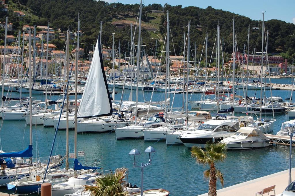 Le Barock Hotel Saint-Mandrier-sur-Mer Buitenkant foto